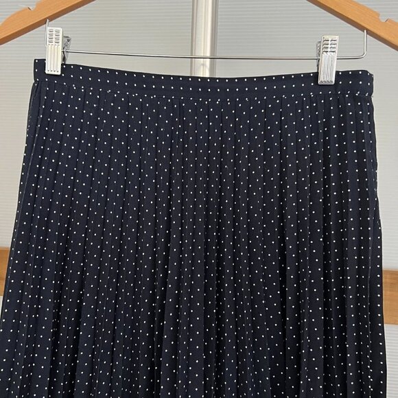 BR Fcty Asymmetrical Hem Navy White Polka Dot Lined Pleated Midi Skirt Sz 2 - Picture 2 of 11